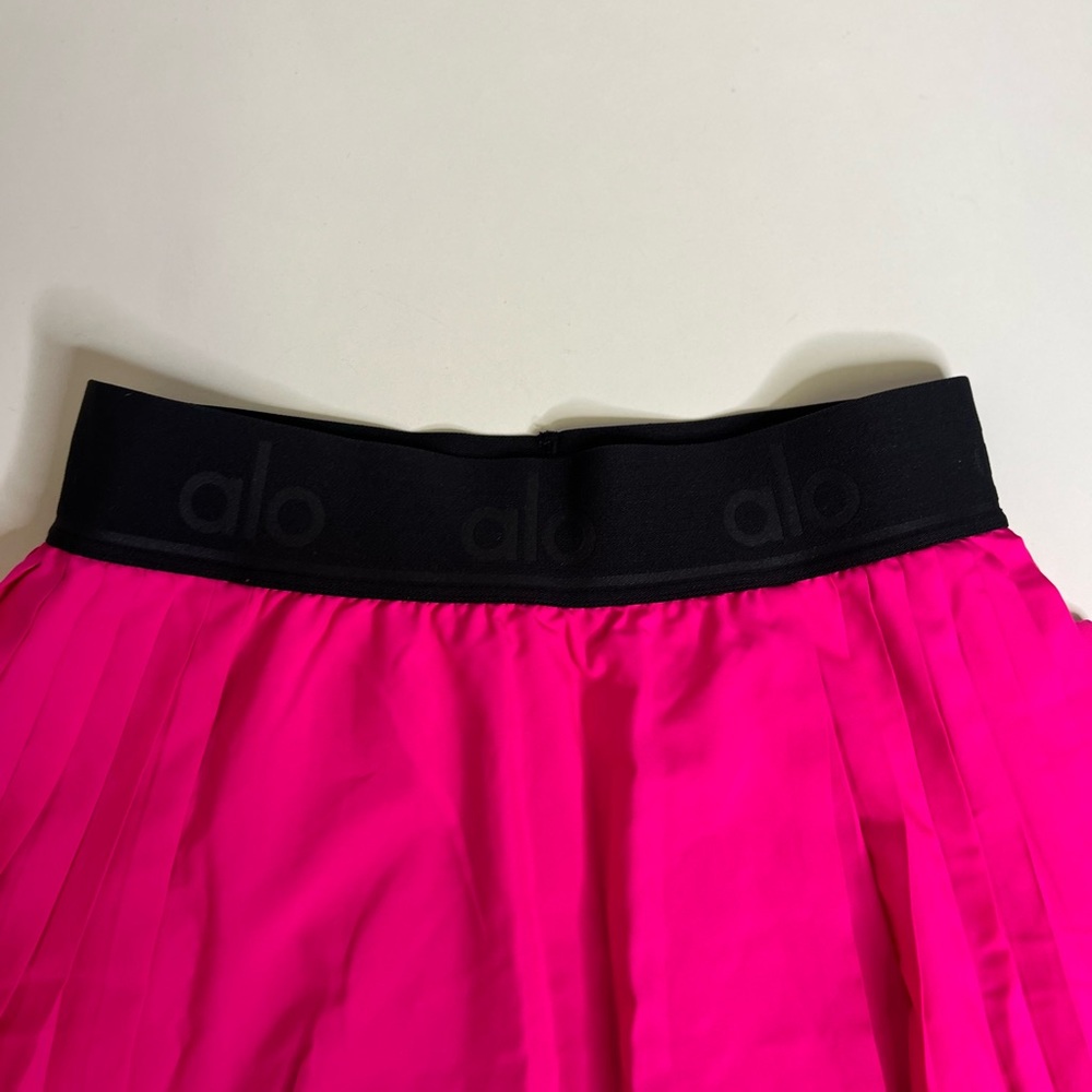ALO Yoga Women's Pink Pleated Skirt - Size XS - Picture 4 of 8